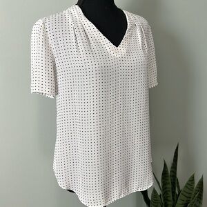 ANN TAYLOR Woman’s Polka Dot Top Size XS - Closet Staple